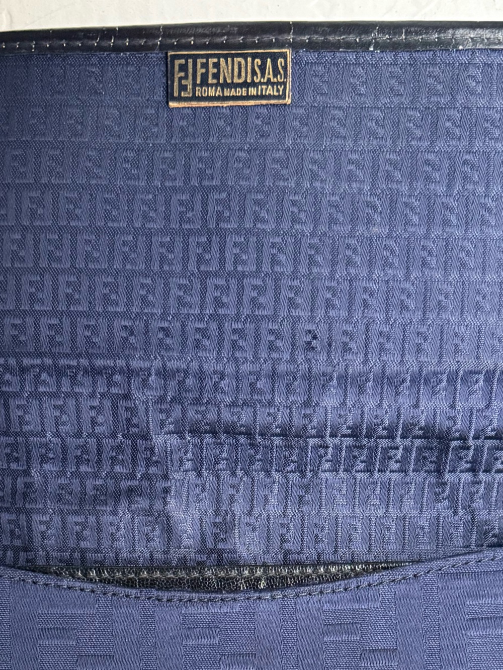 Fendi Vintage circa 90s Navy Blue Canvas Shoulder Bag with Black Leather Trim - Picture 4 of 16